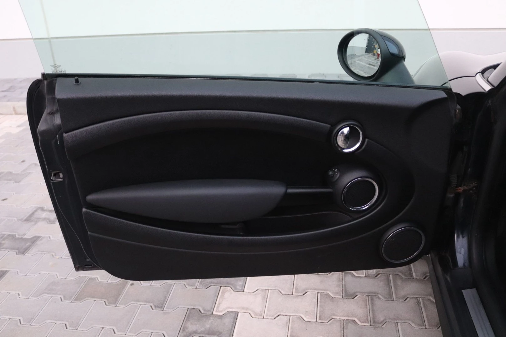 MINI 3 Portas One D