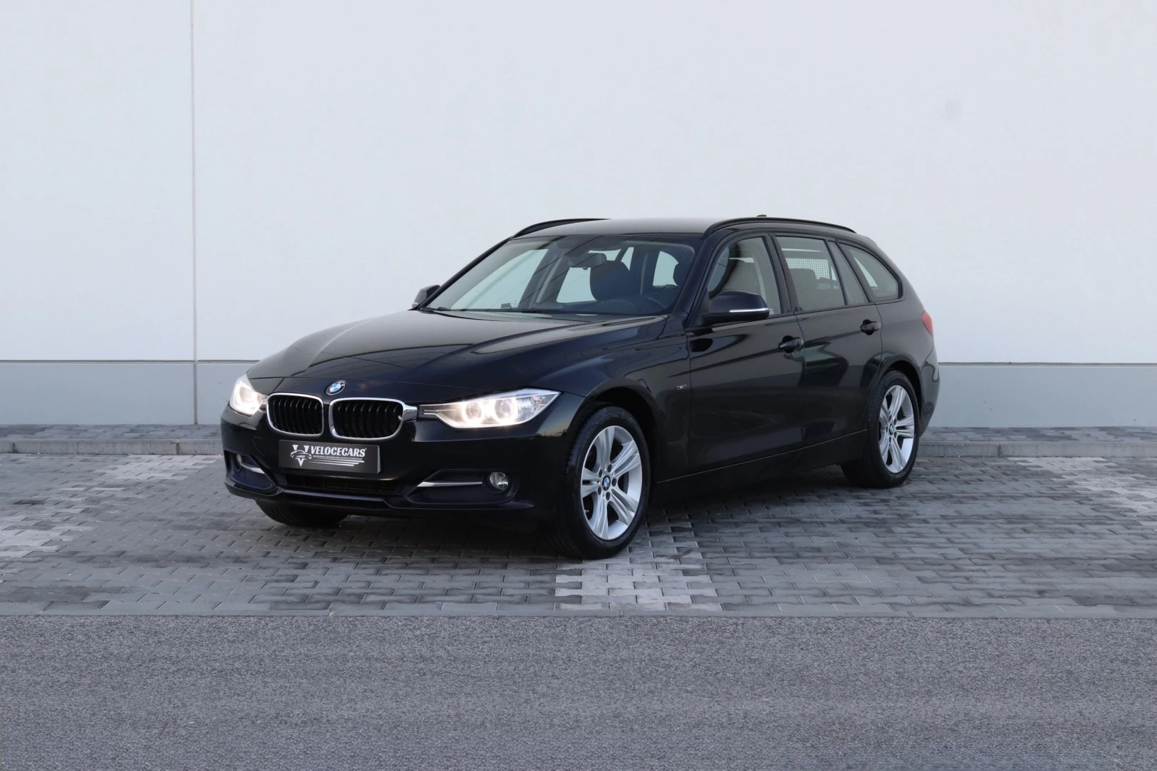 BMW 318 d Touring xDrive Line Sport