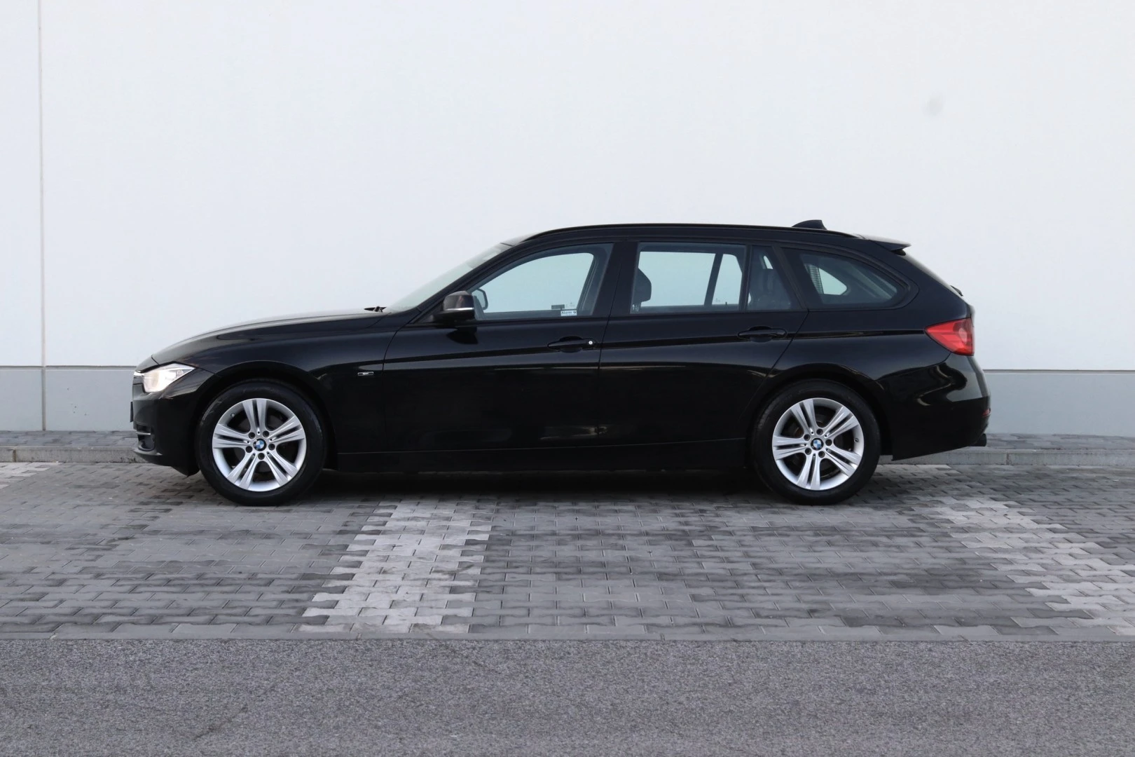 BMW 318 d Touring xDrive Line Sport