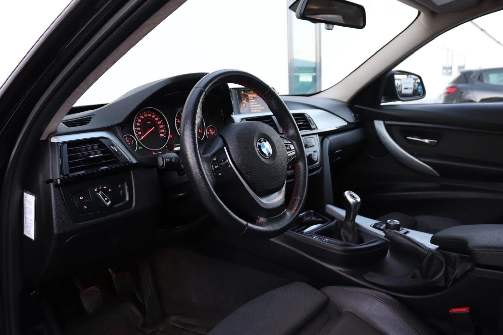 BMW 318 d Touring xDrive Line Sport