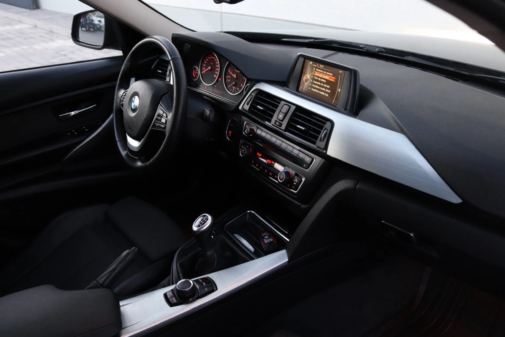 BMW 318 d Touring xDrive Line Sport
