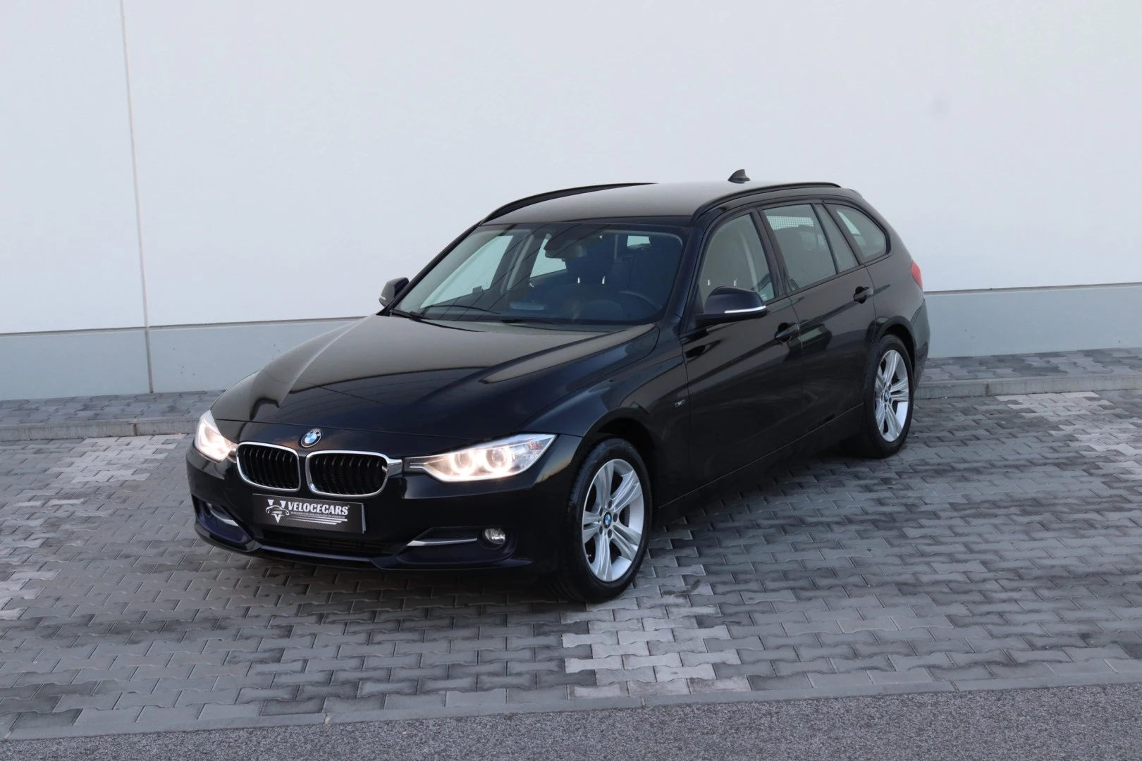 BMW 318 d Touring xDrive Line Sport