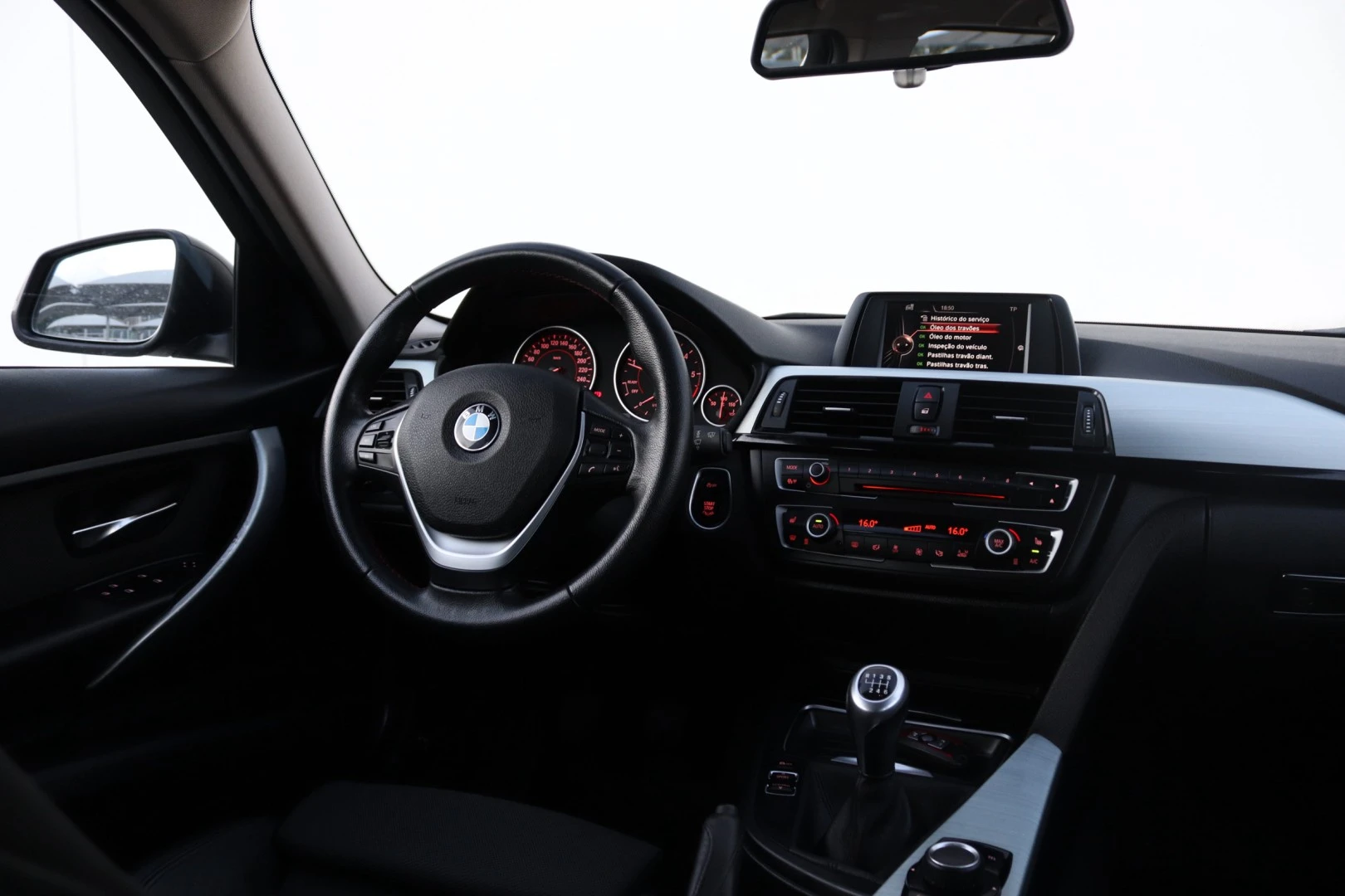 BMW 318 d Touring xDrive Line Sport