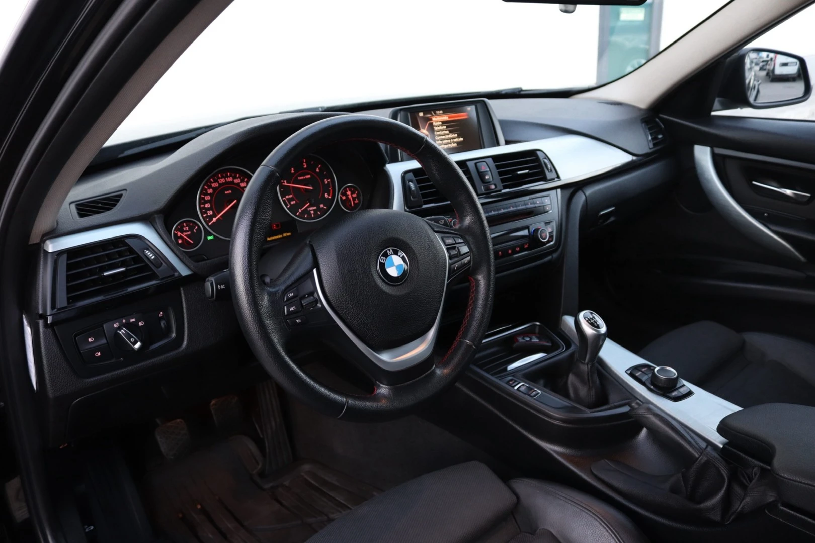 BMW 318 d Touring xDrive Line Sport