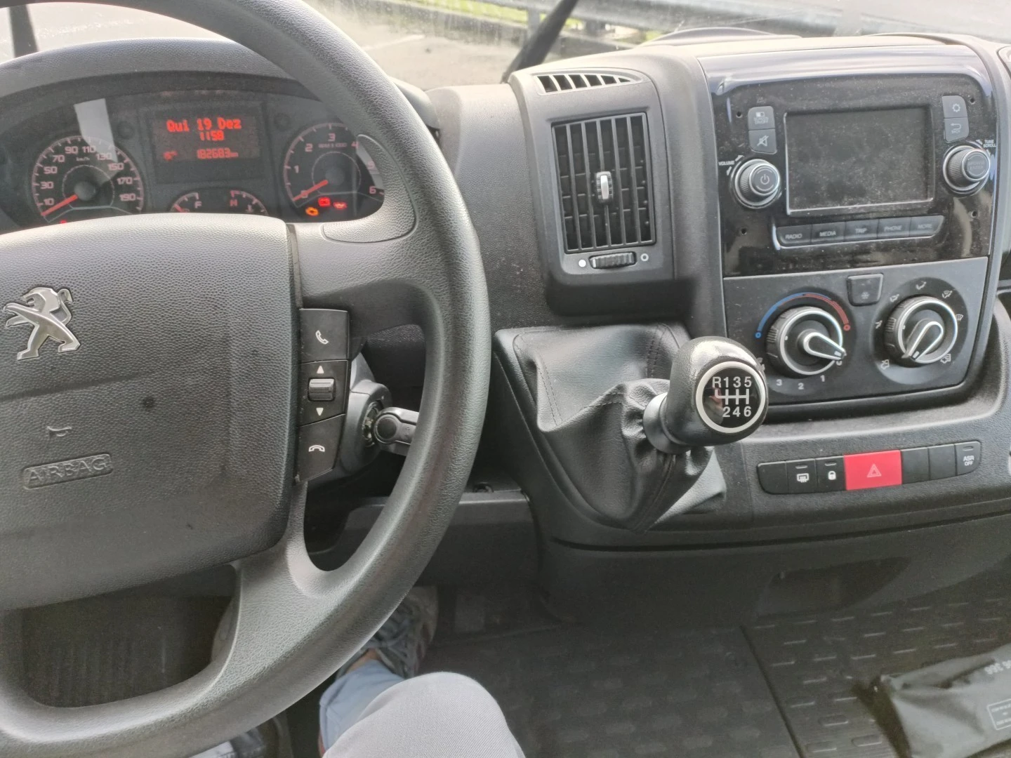 Peugeot Boxer 2.2 BlueHDi 333 L1H1 Pro