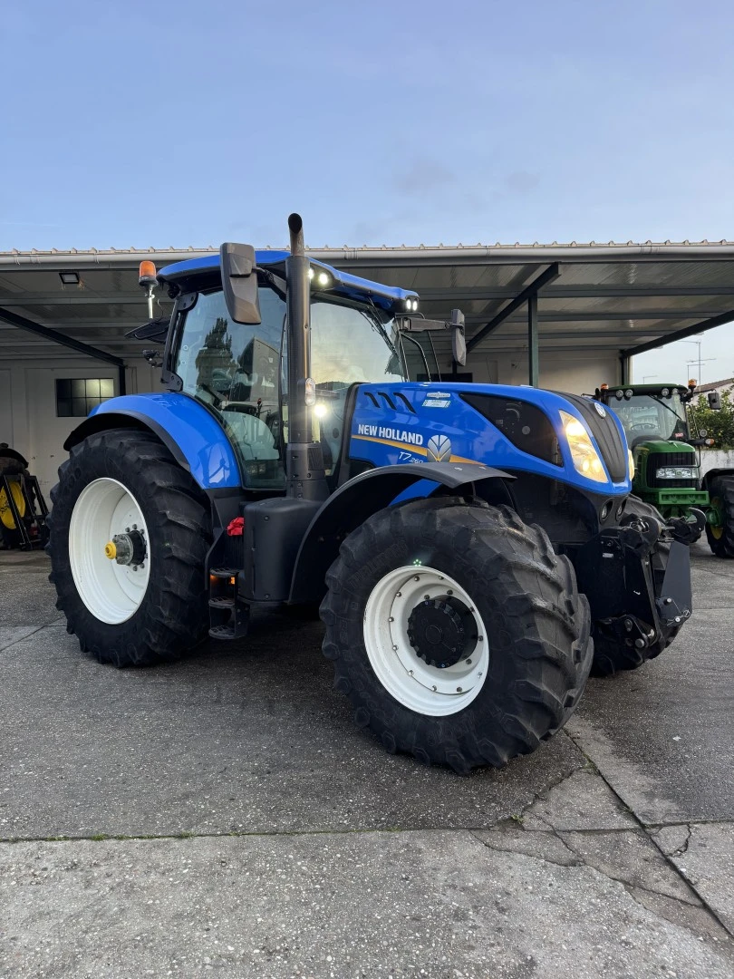 New Holland T7 .260