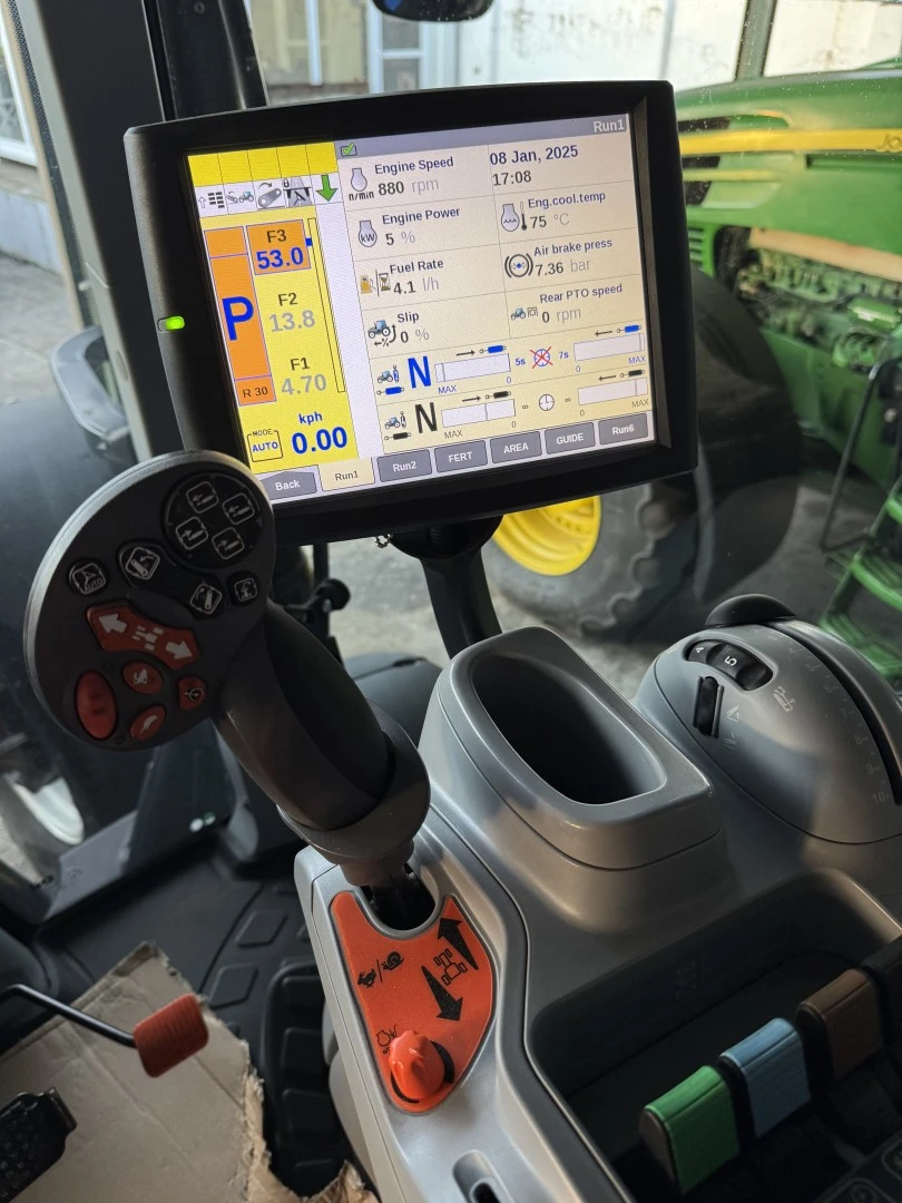 New Holland T7 .260