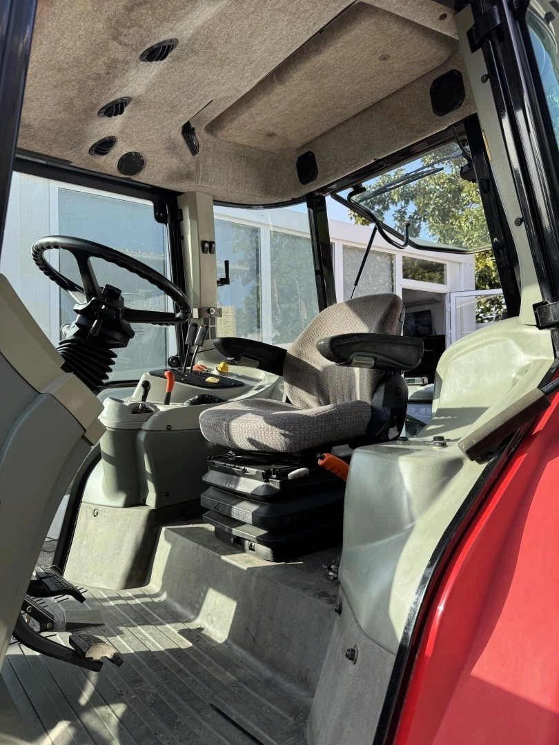 Massey Ferguson 5455 Dyna 4