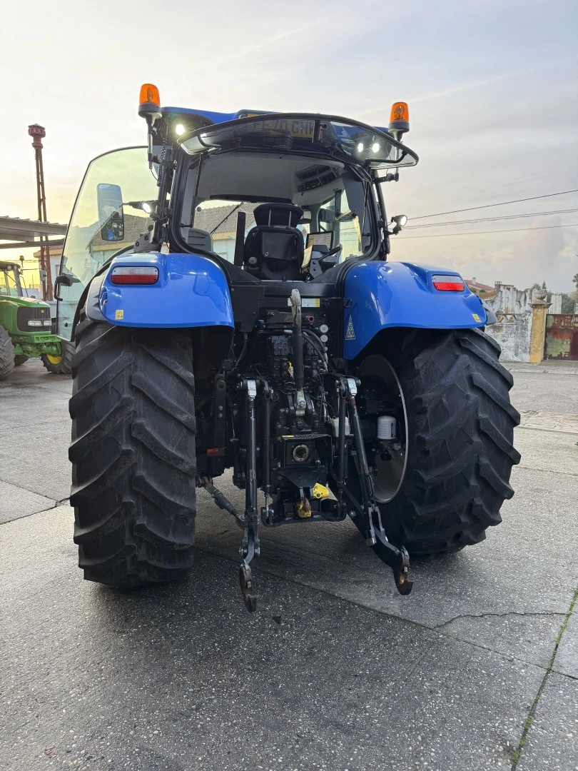 New Holland T7 .260