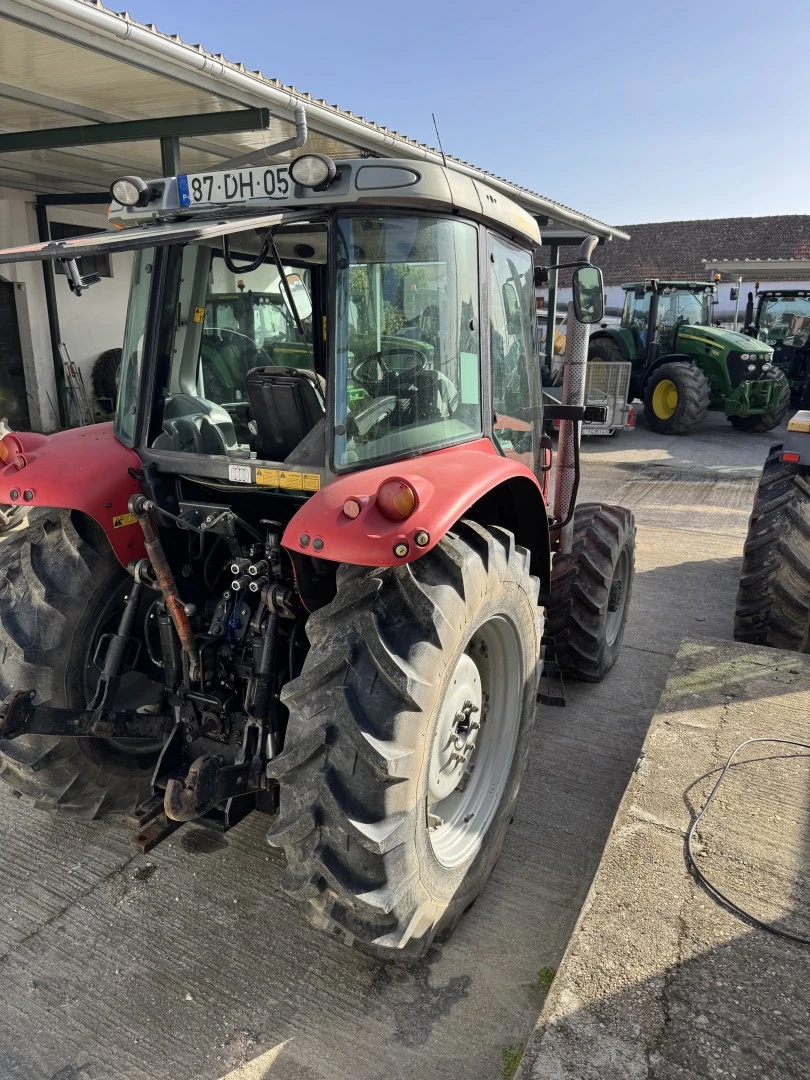 Massey Ferguson 5455 Dyna 4