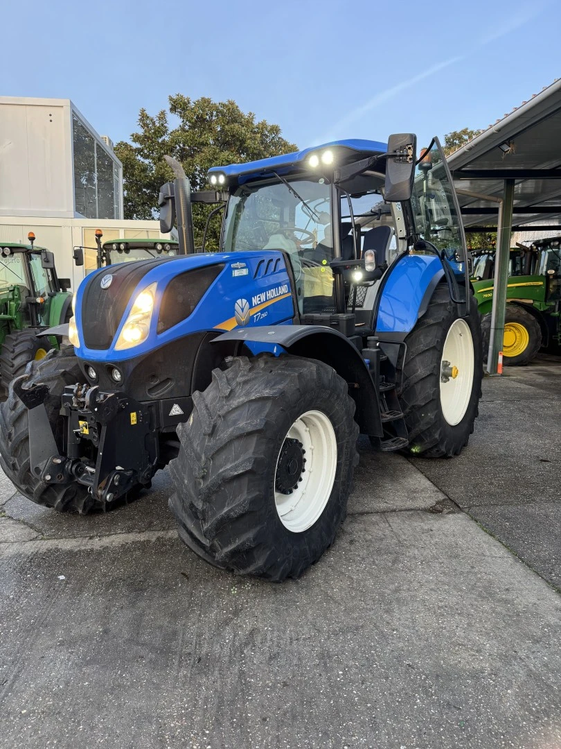 New Holland T7 .260