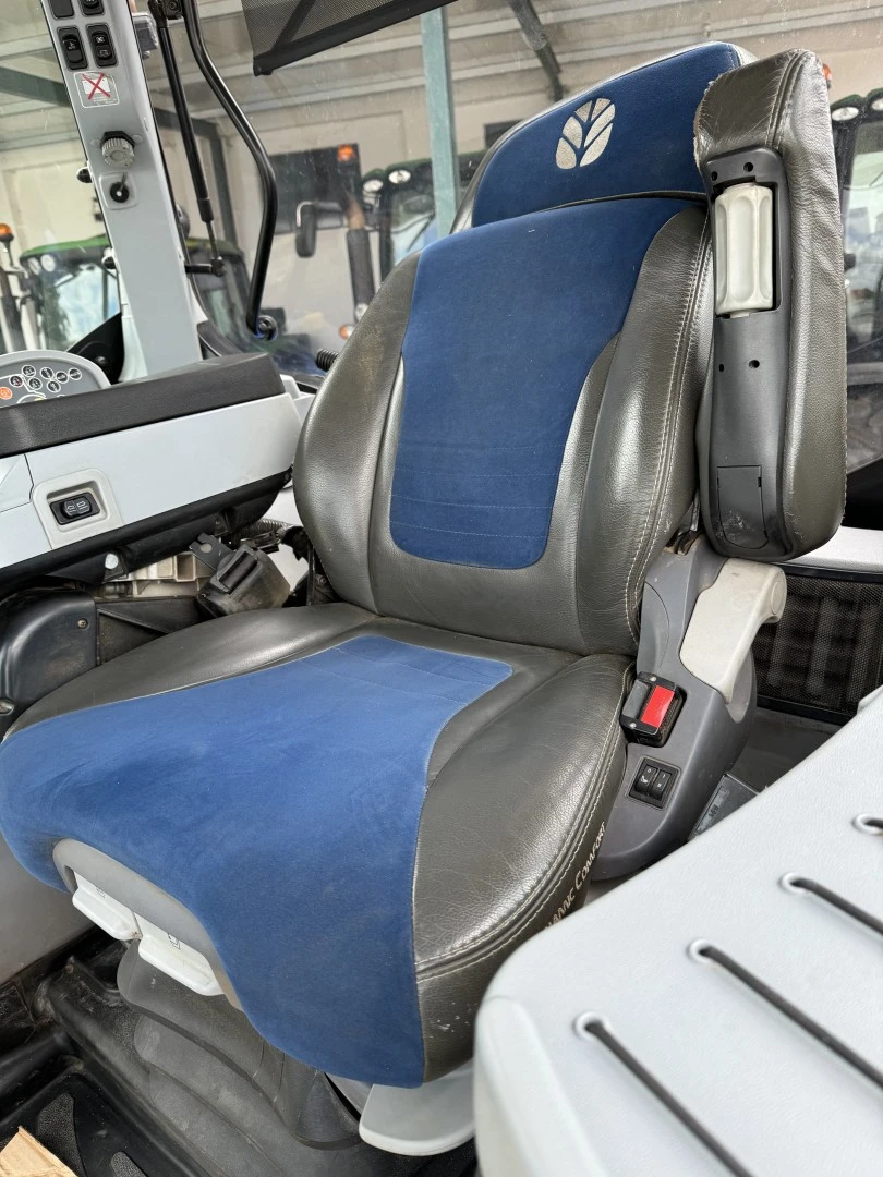 New Holland T7.245 LWB Power Command