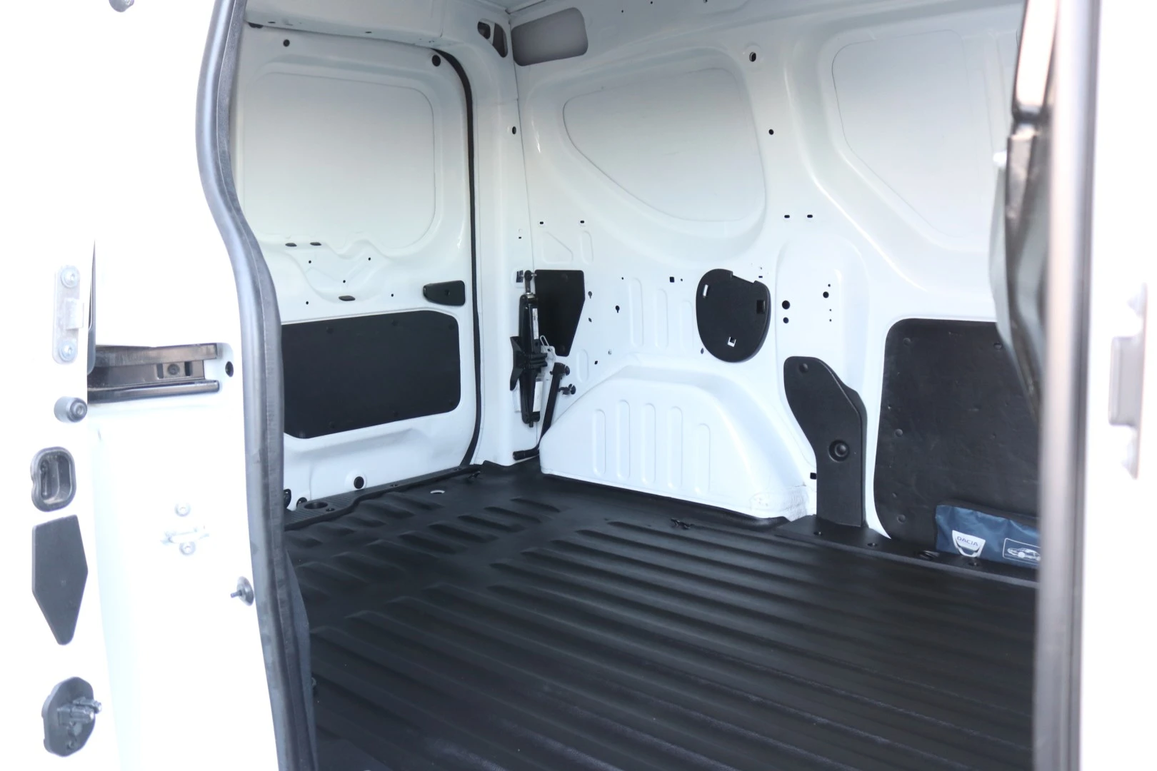 Dacia Dokker Van outro