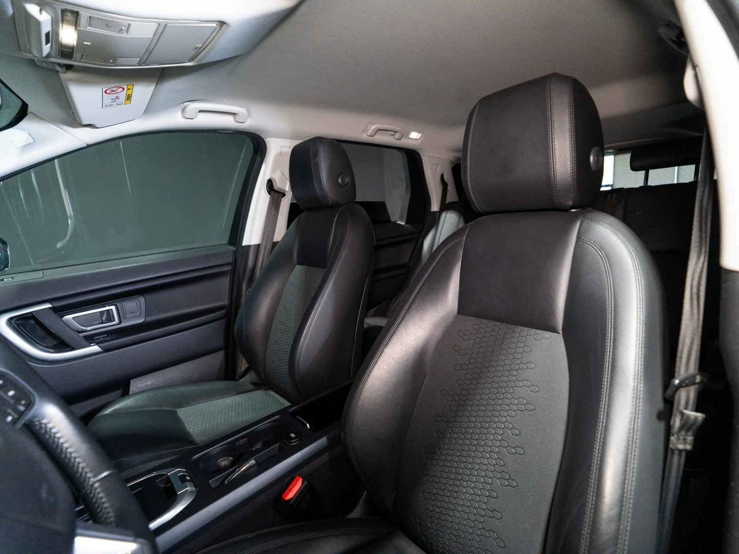 Land Rover Discovery Sport 2.0 D AWD SE
