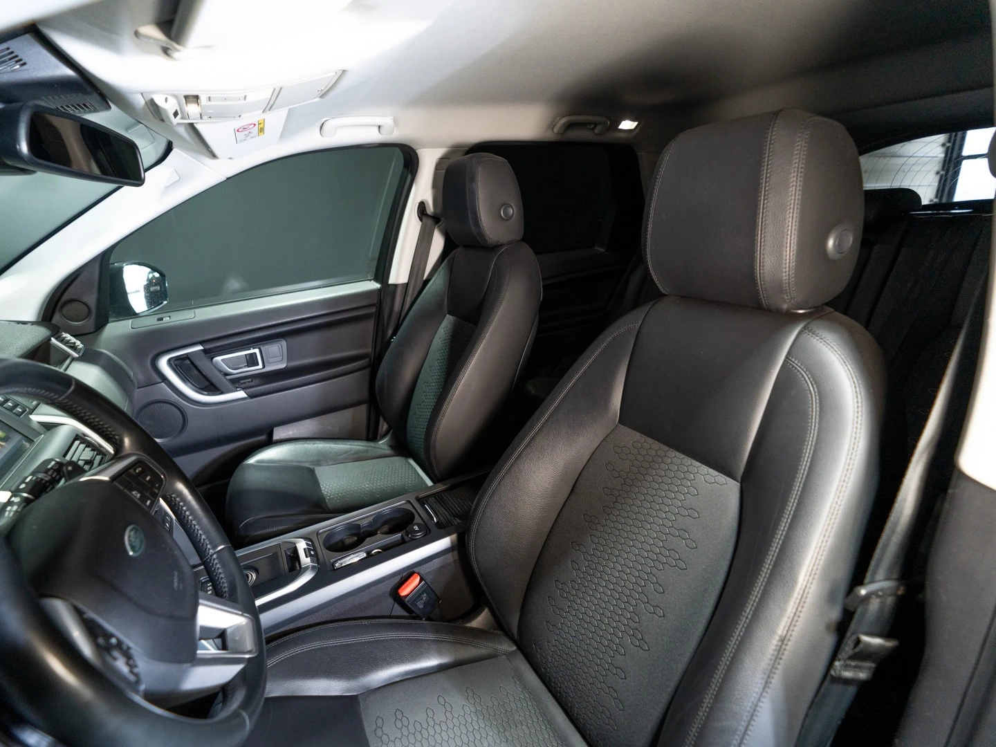 Land Rover Discovery Sport 2.0 D AWD SE
