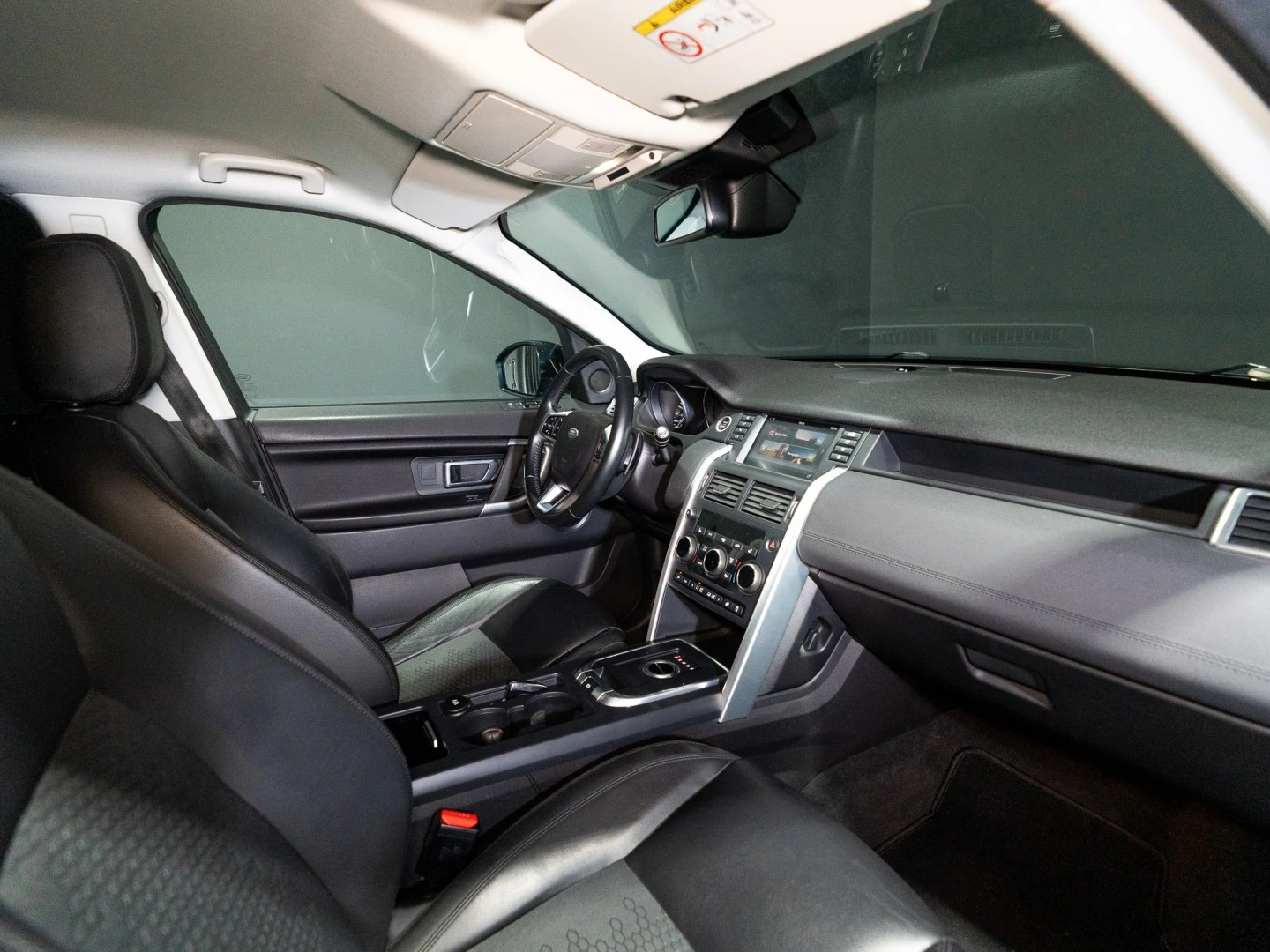 Land Rover Discovery Sport 2.0 D AWD SE