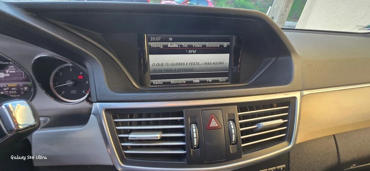 Mercedes-Benz E 300 Bluetec Hybrid Avantgarde