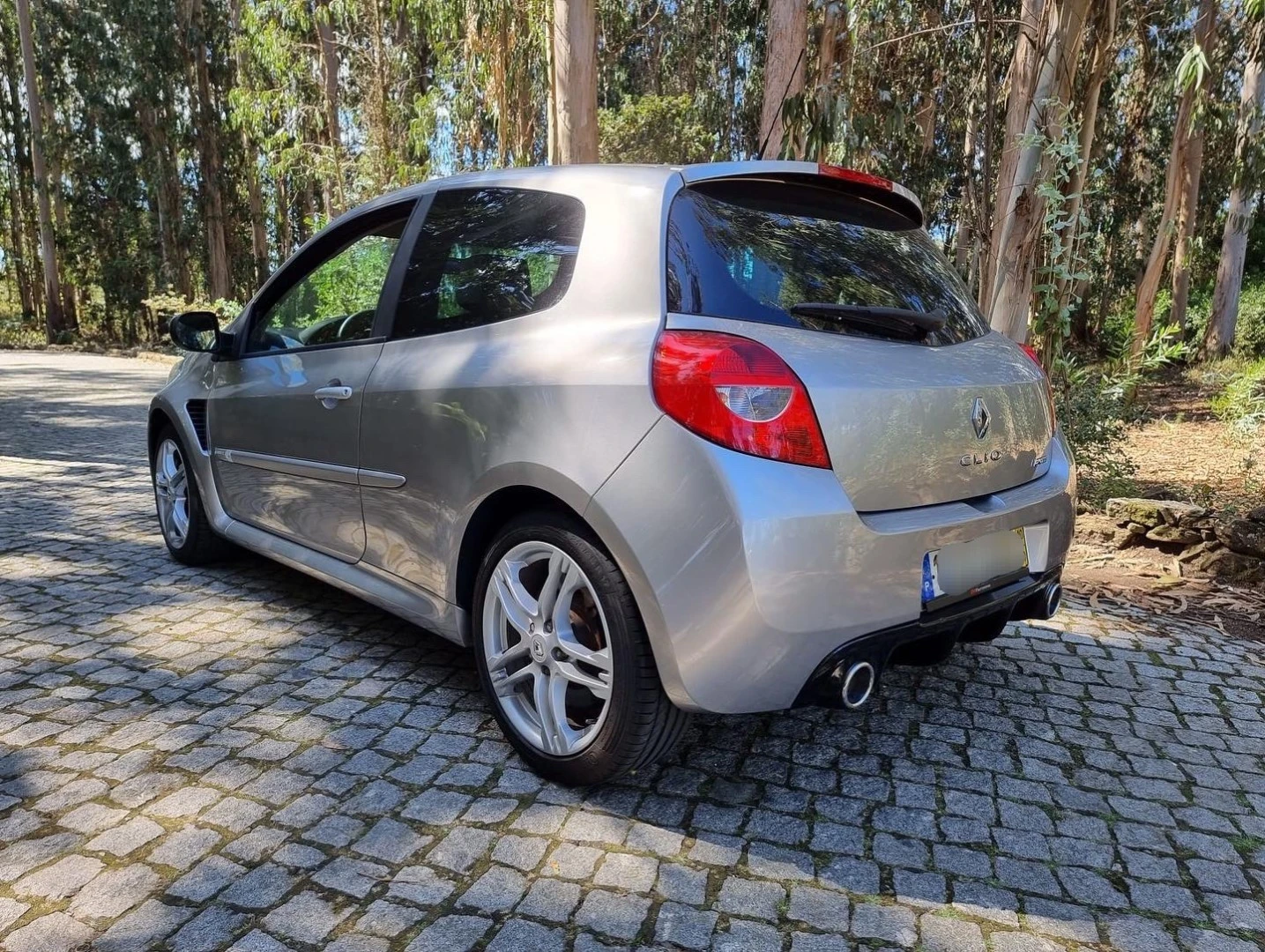 Renault Clio 2.0 16V 200 Sport