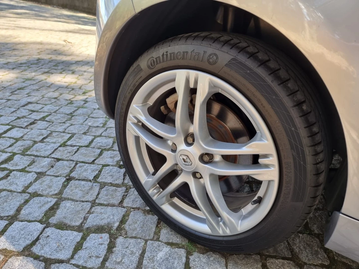 Renault Clio 2.0 16V 200 Sport