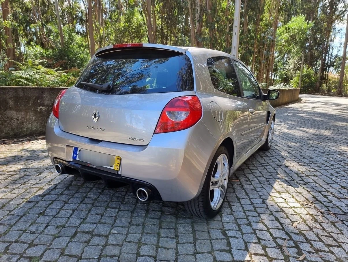 Renault Clio 2.0 16V 200 Sport