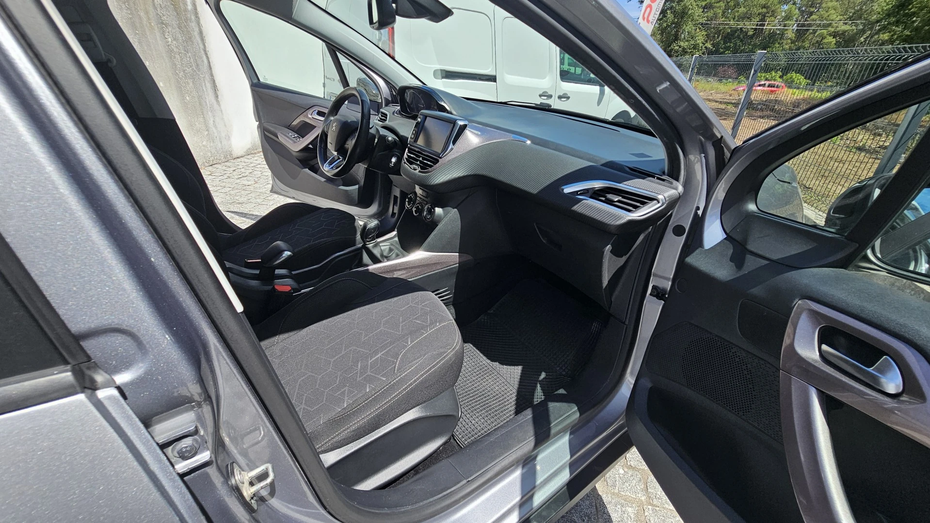 Peugeot 2008 1.2 PureTech Allure