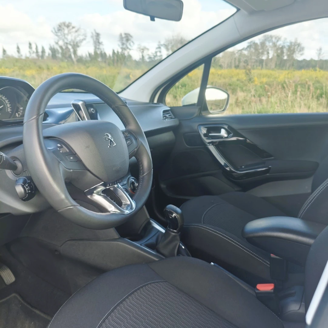Peugeot 208 1.5 BlueHDi Active Business Pack