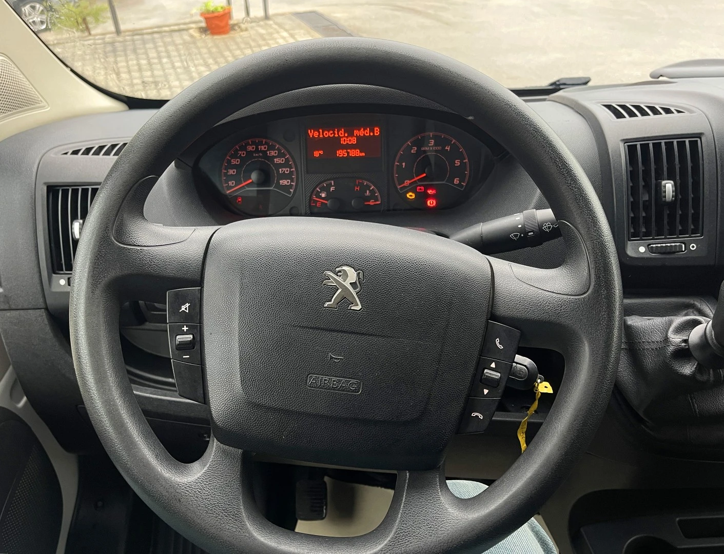 Peugeot Boxer 2.2 BLUE HDI