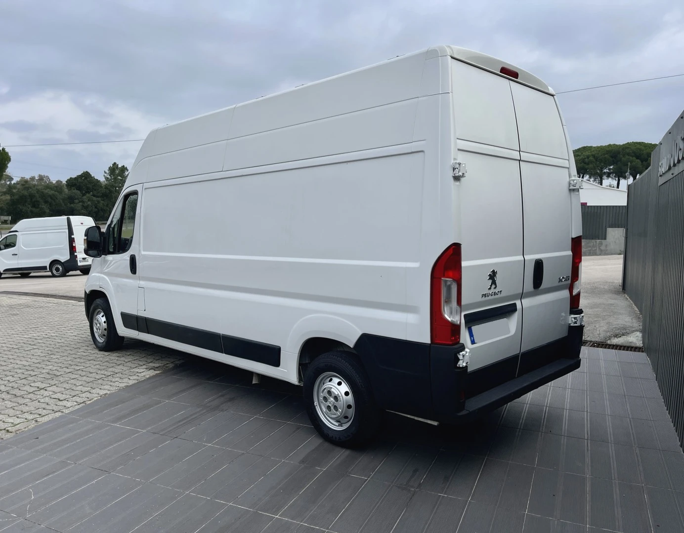 Peugeot Boxer 2.2 BLUE HDI