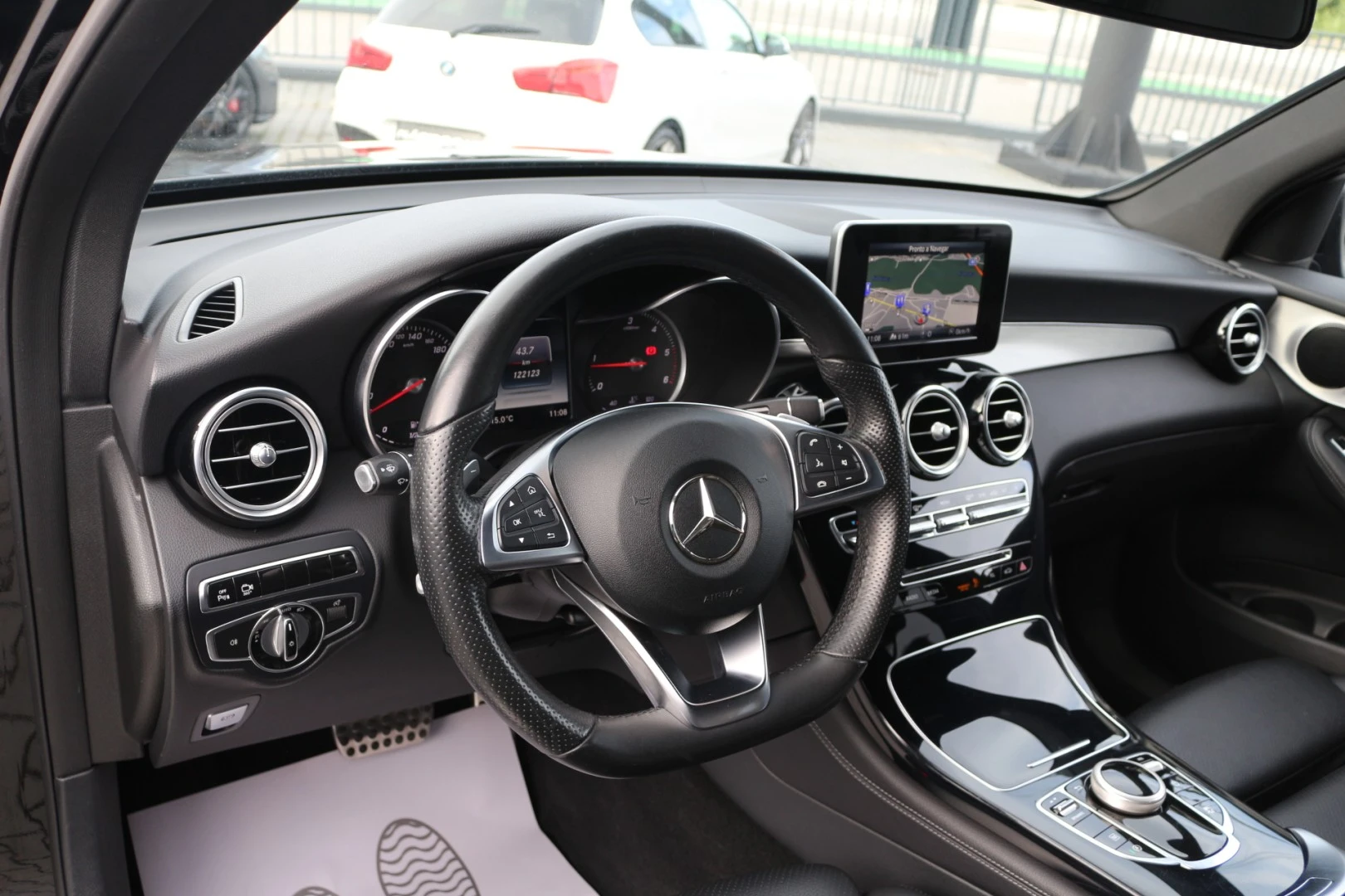 Mercedes-Benz GLC 220 D 4 Matic AMG Pack Night