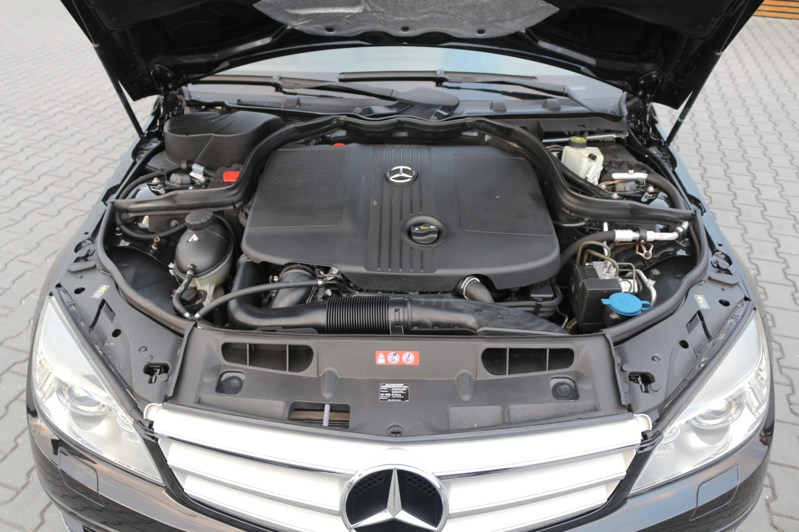 Mercedes-Benz C 250 CDi Avantgarde BlueEfficiency