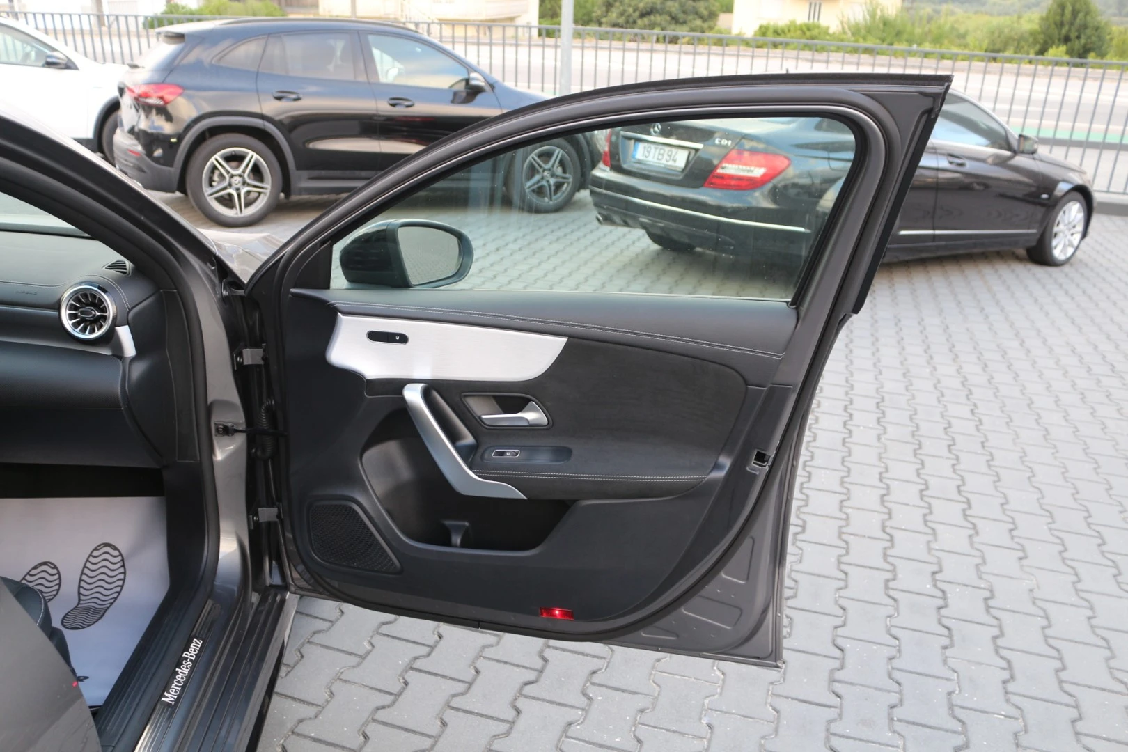 Mercedes-Benz A 250 e AMG Line