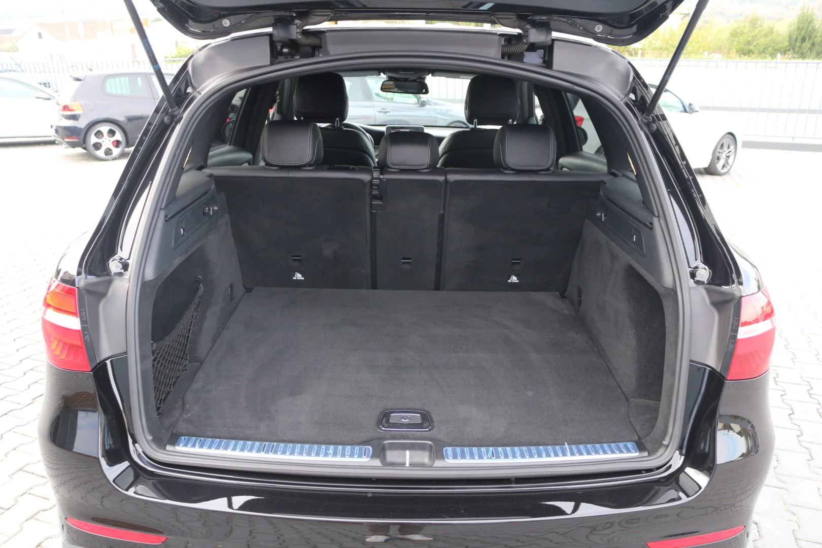 Mercedes-Benz GLC 220 D 4 Matic AMG Pack Night