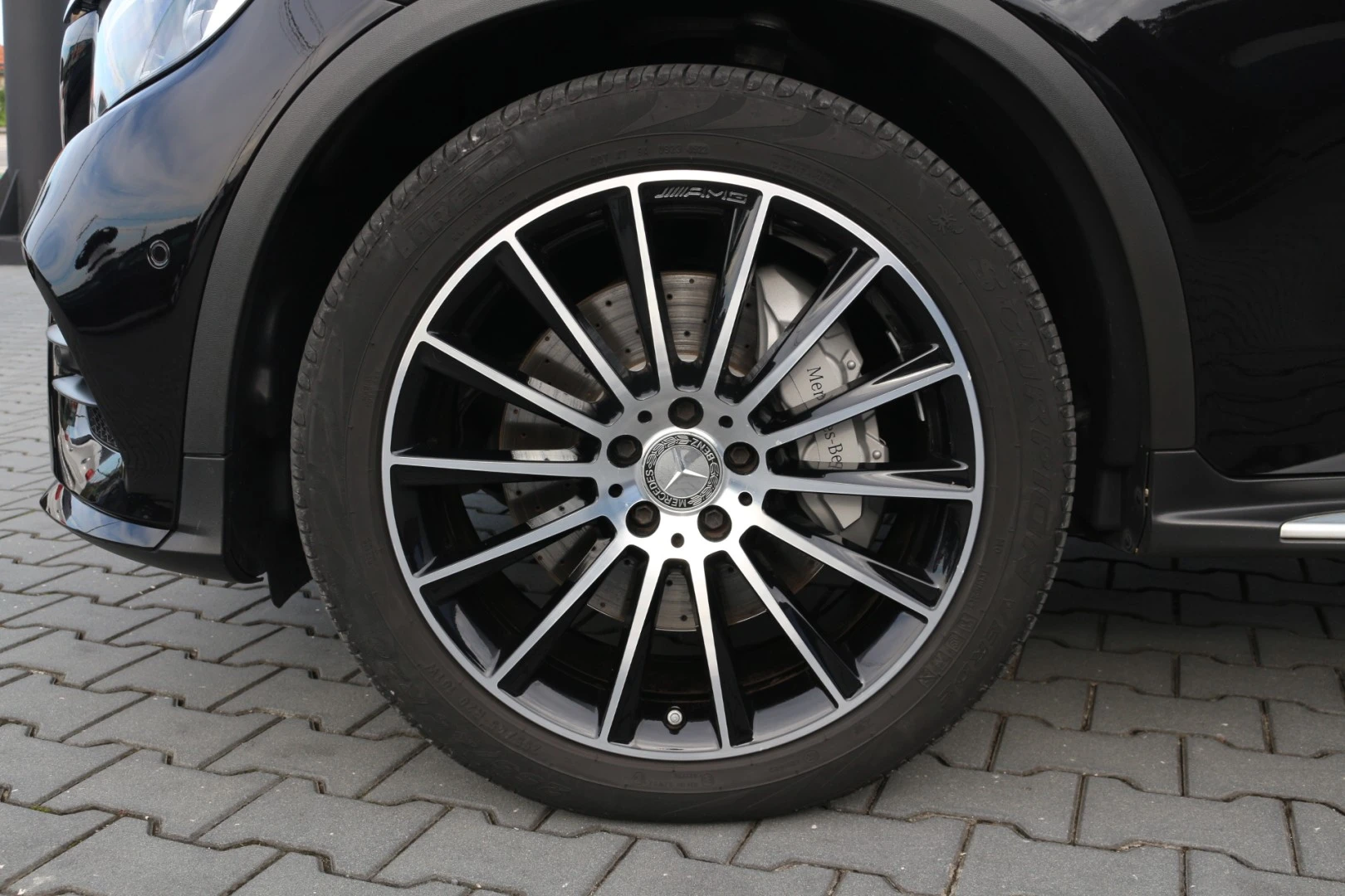 Mercedes-Benz GLC 220 D 4 Matic AMG Pack Night