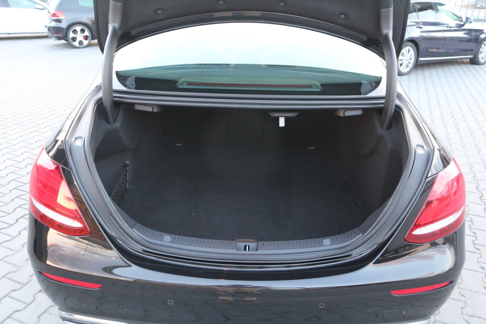 Mercedes-Benz E 220 D Avantgarde