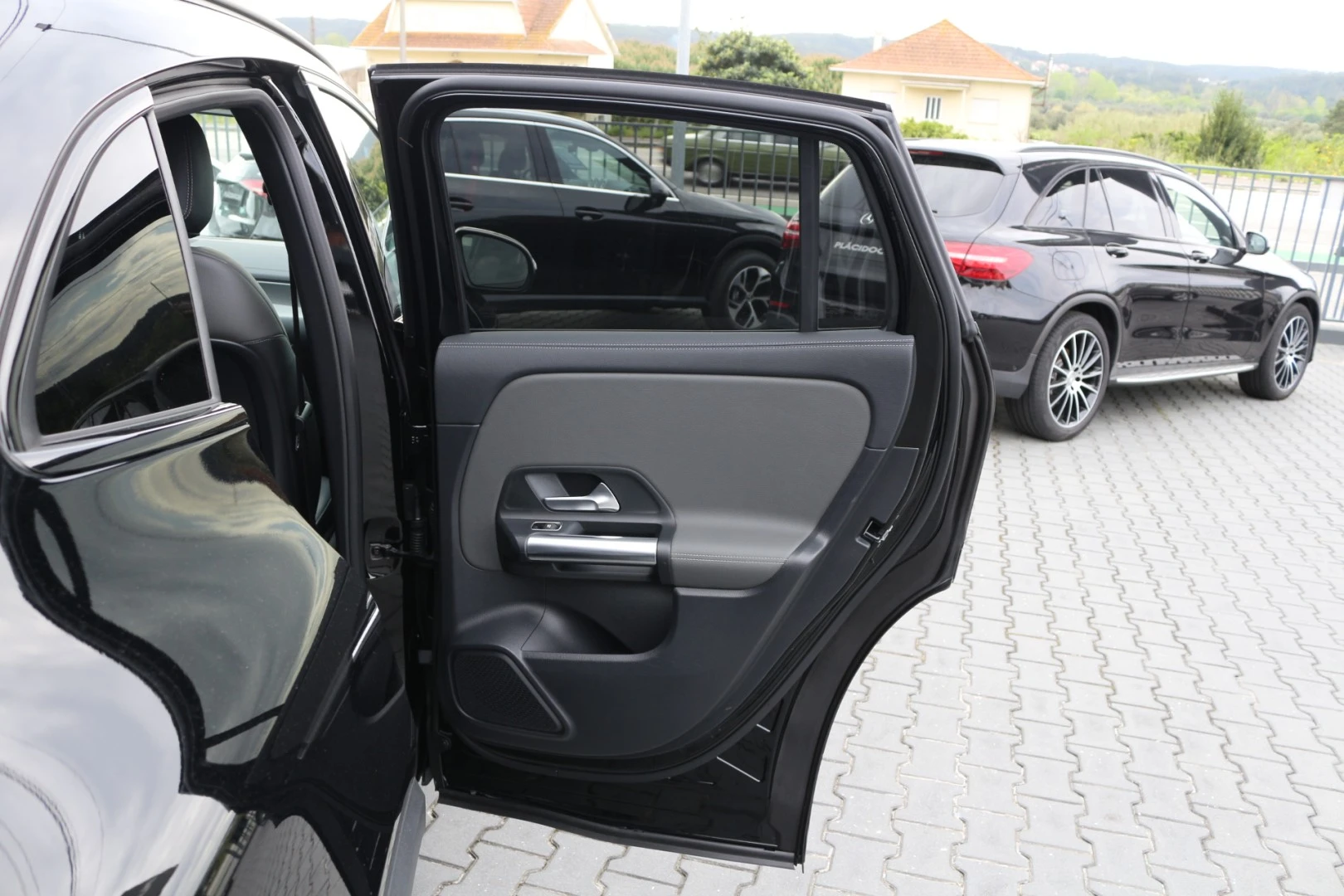 Mercedes-Benz GLA 200 D  AMG PACK NIGHT