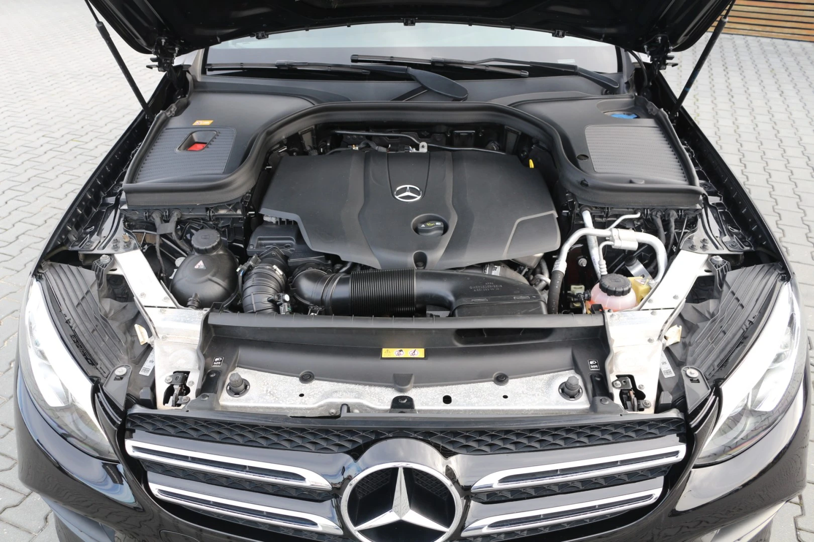Mercedes-Benz GLC 220 D 4 Matic AMG Pack Night