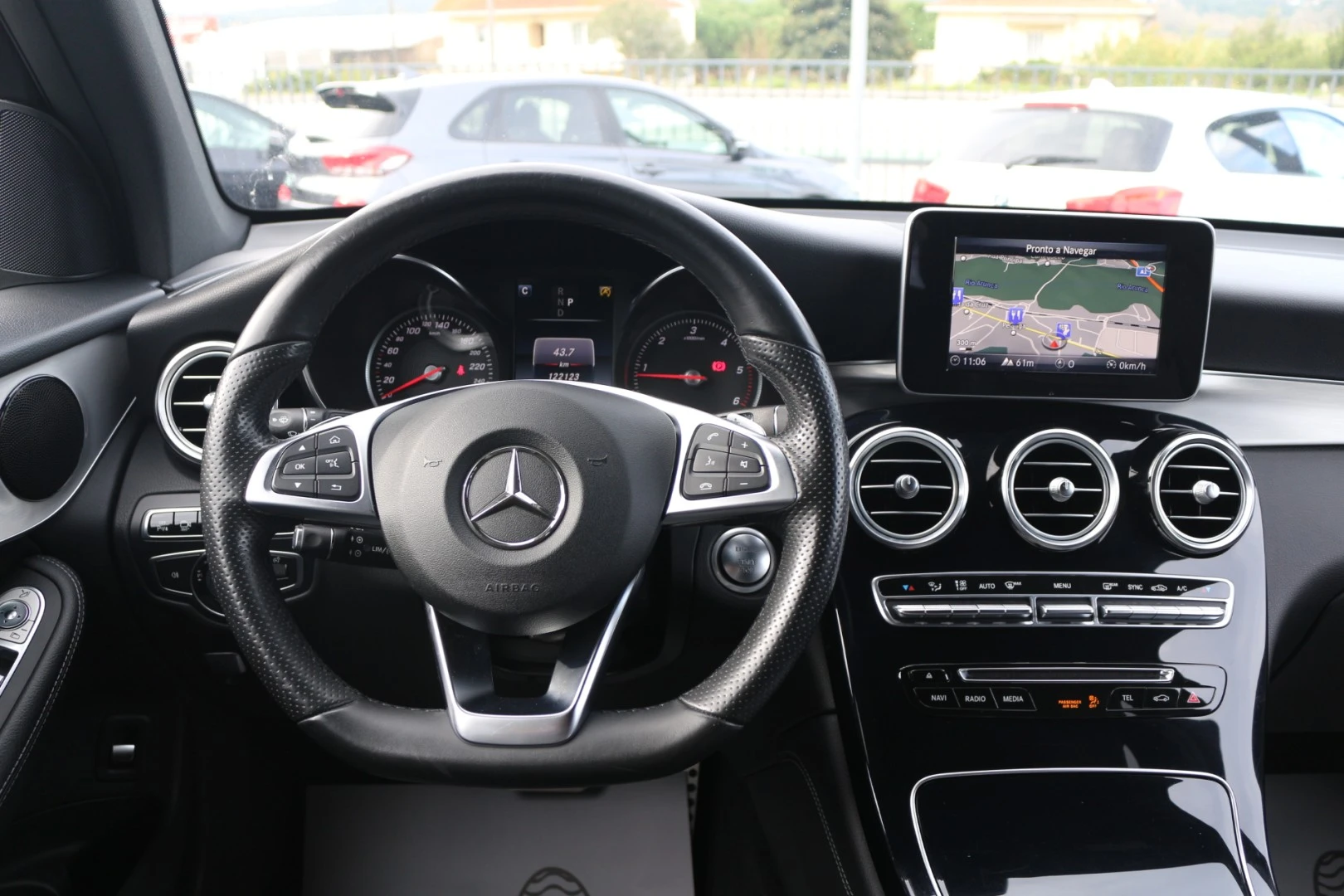Mercedes-Benz GLC 220 D 4 Matic AMG Pack Night