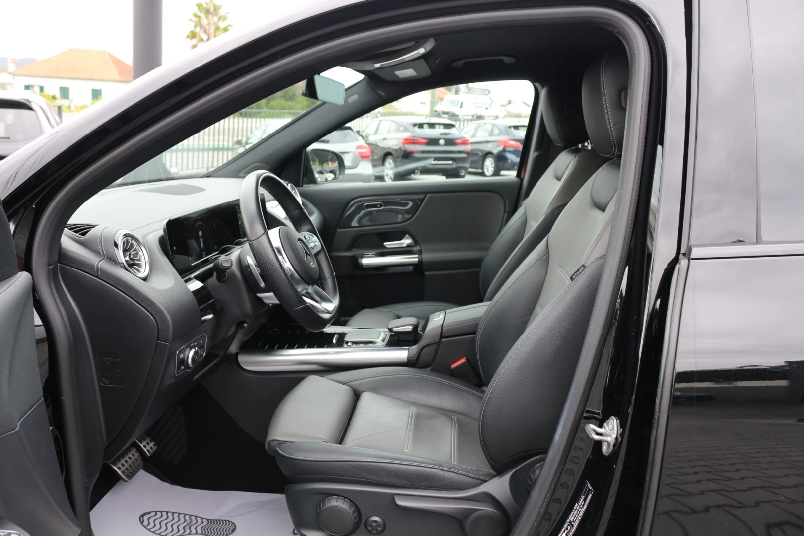 Mercedes-Benz GLA 200 D  AMG PACK NIGHT