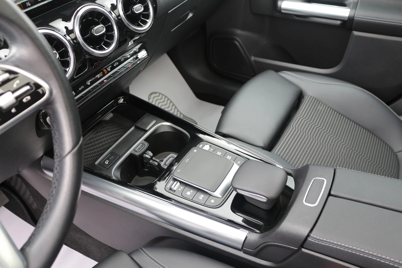 Mercedes-Benz GLA 250 e Progressive