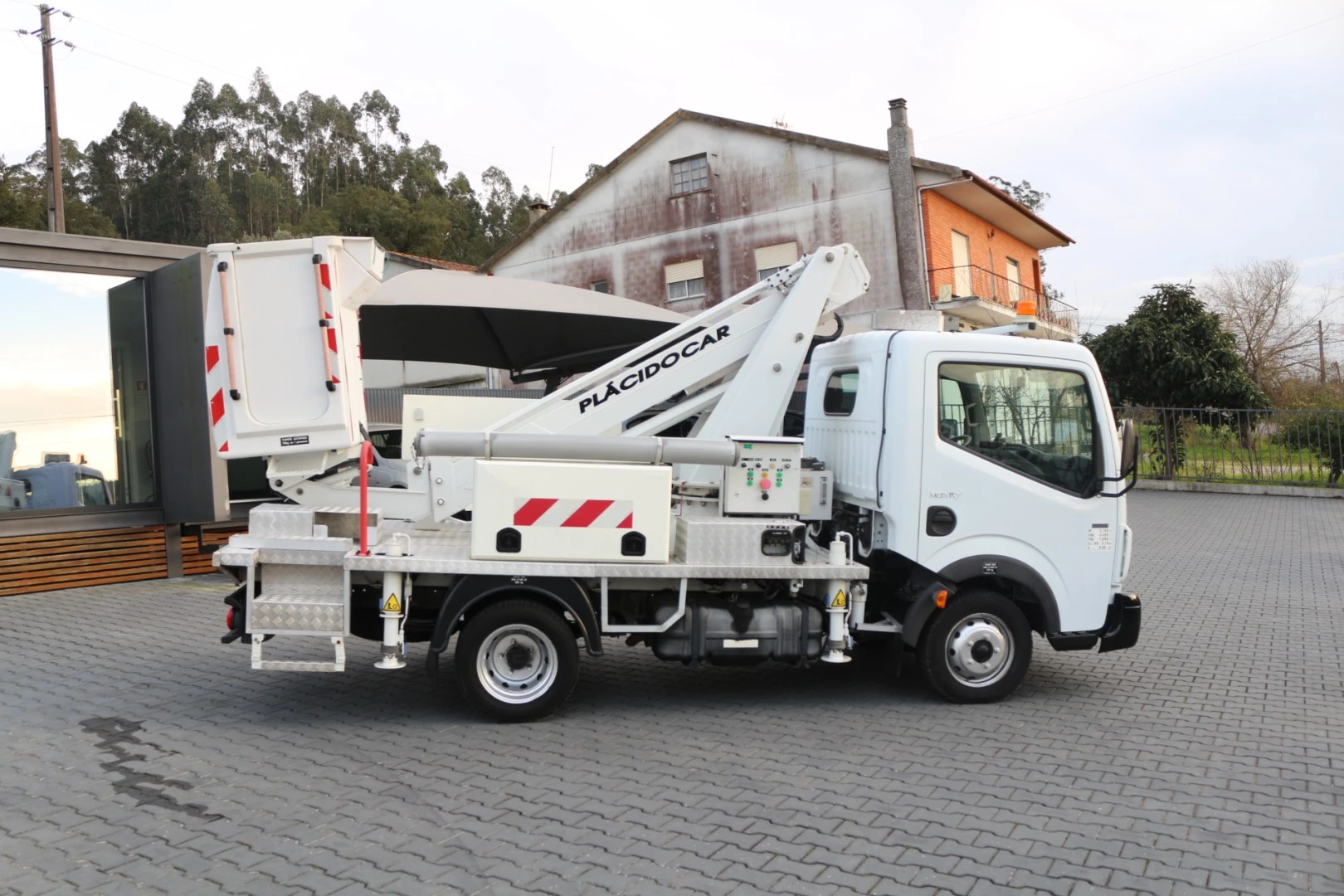 Renault Maxity 2.5 DXi 120