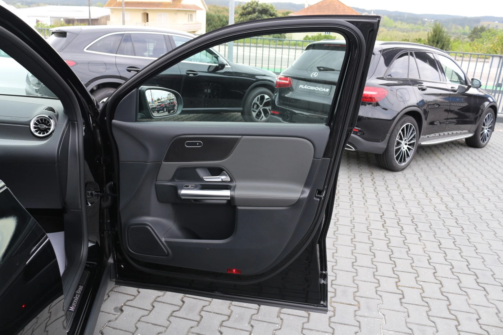 Mercedes-Benz GLA 200 D  AMG PACK NIGHT