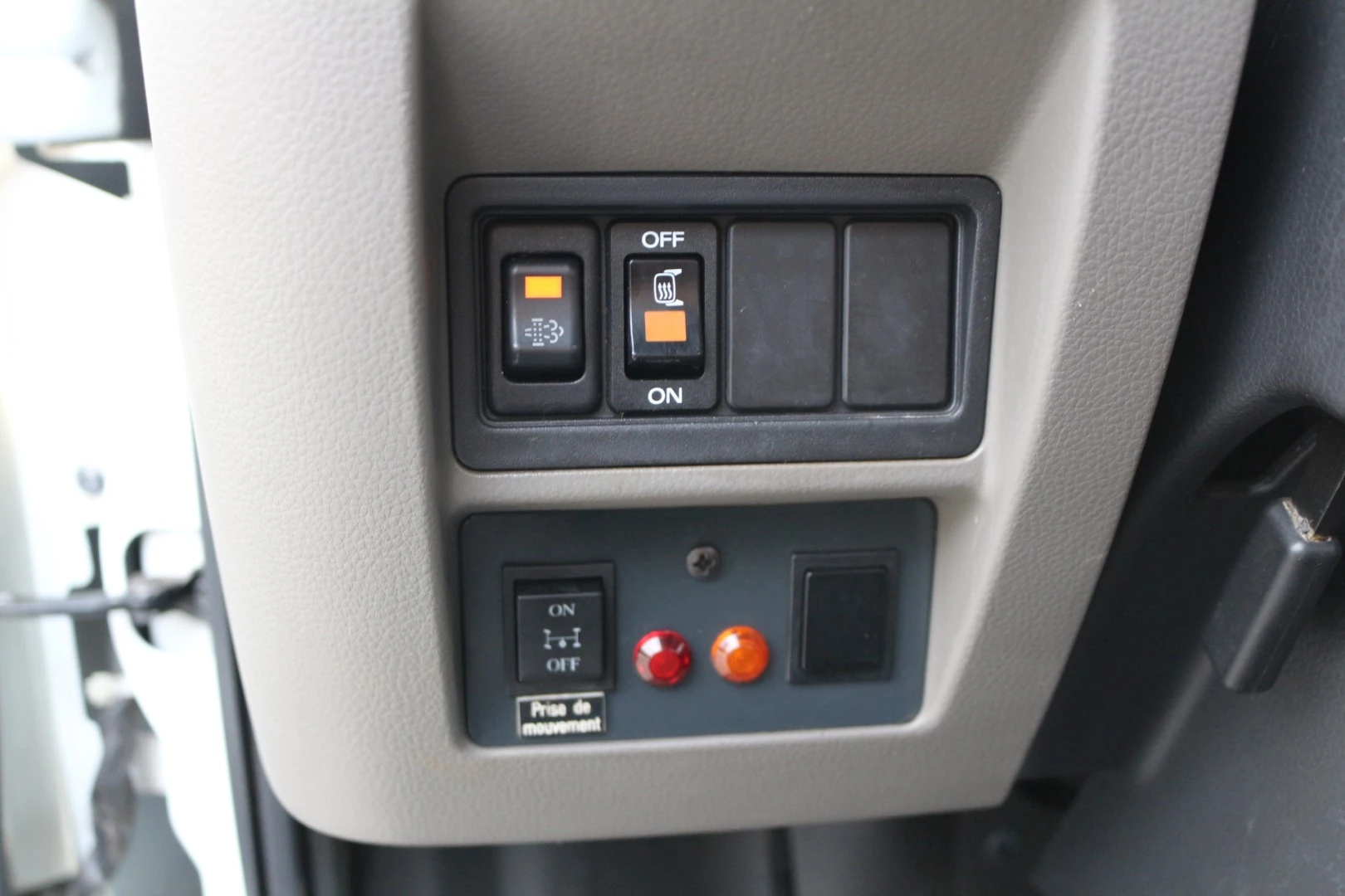 Renault Maxity 2.5 DXi 120
