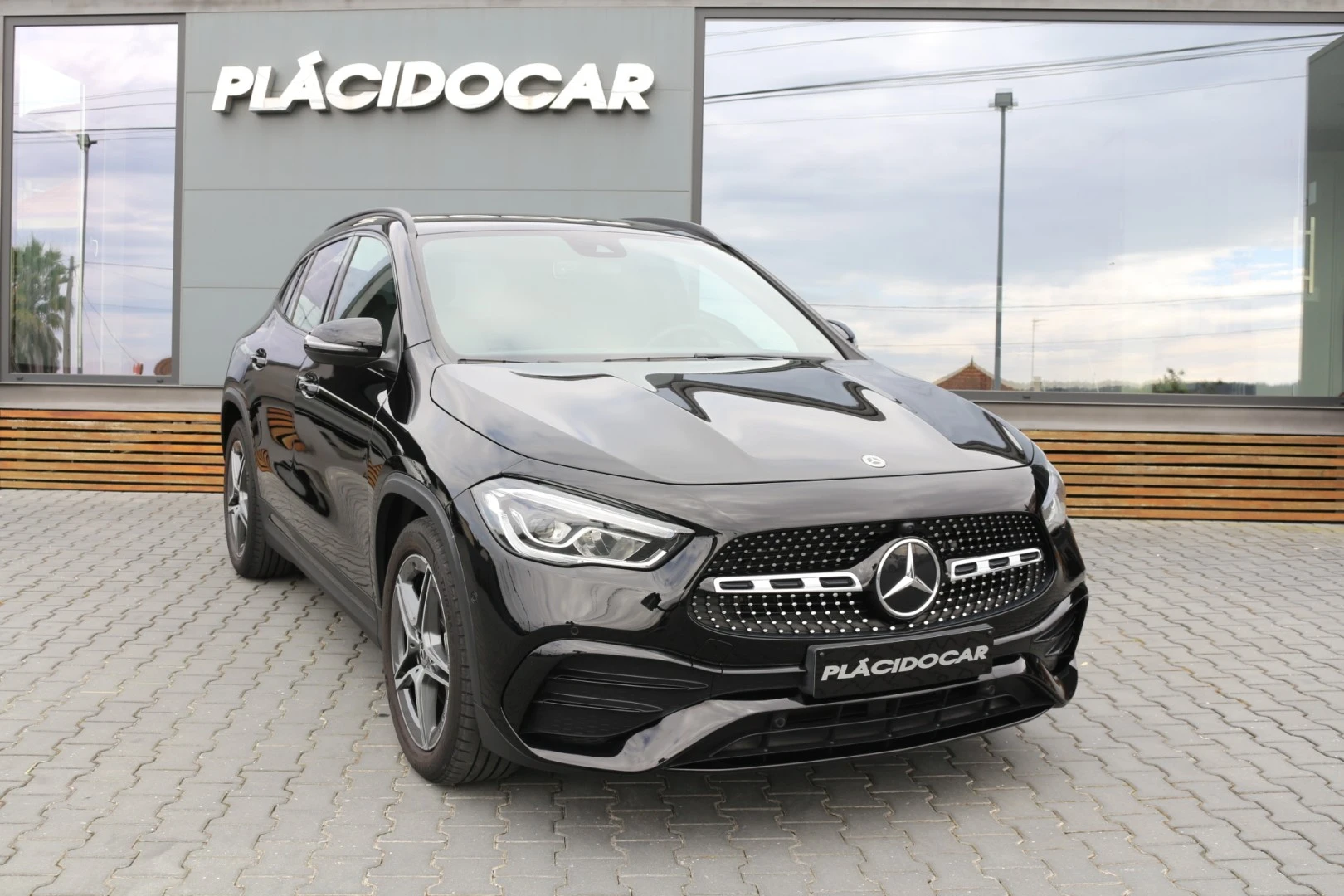 Mercedes-Benz GLA 200 D  AMG PACK NIGHT