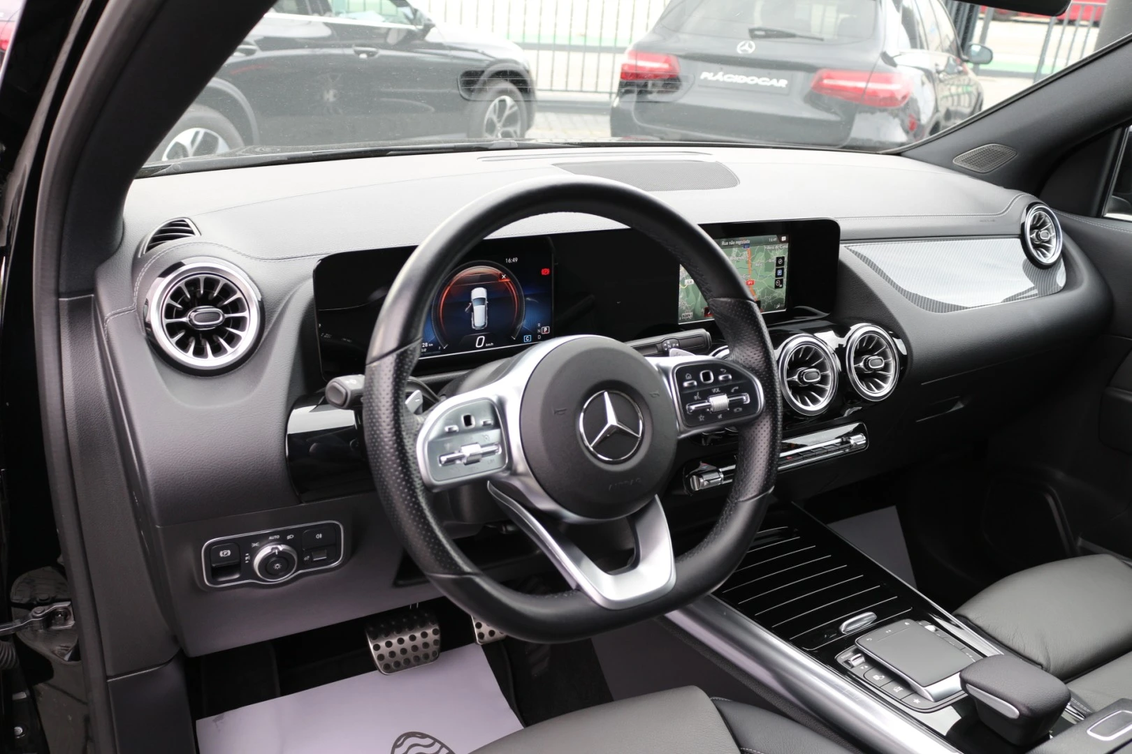 Mercedes-Benz GLA 200 D  AMG PACK NIGHT