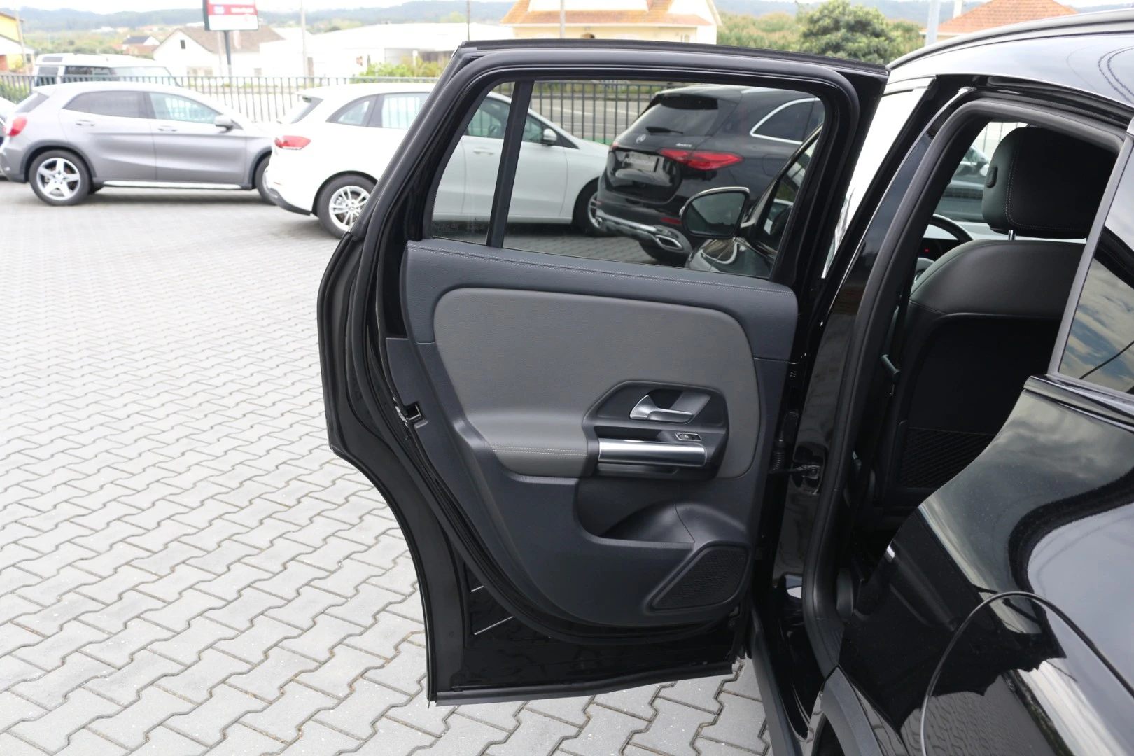 Mercedes-Benz GLA 200 D  AMG PACK NIGHT