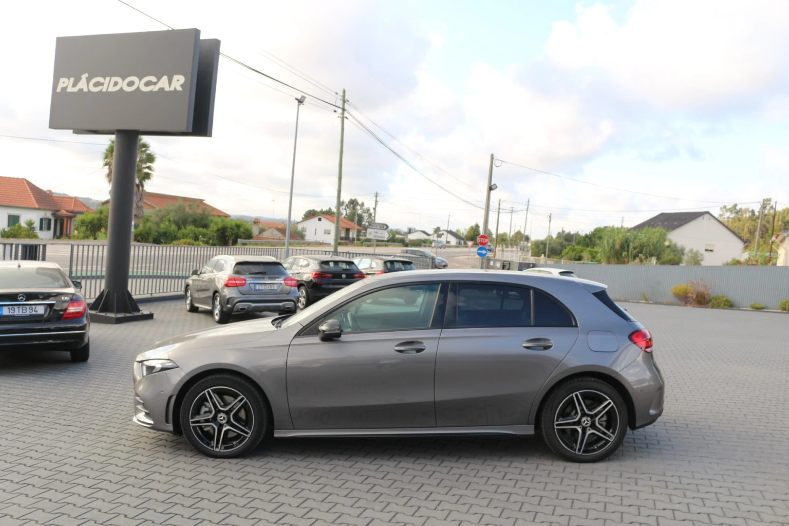 Mercedes-Benz A 250 e AMG Line