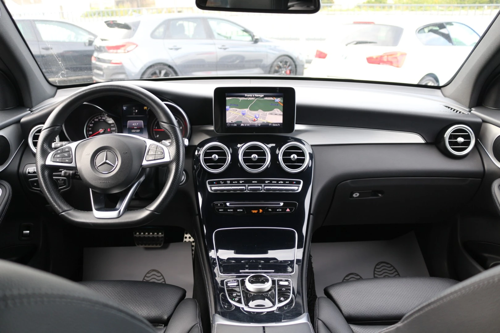 Mercedes-Benz GLC 220 D 4 Matic AMG Pack Night