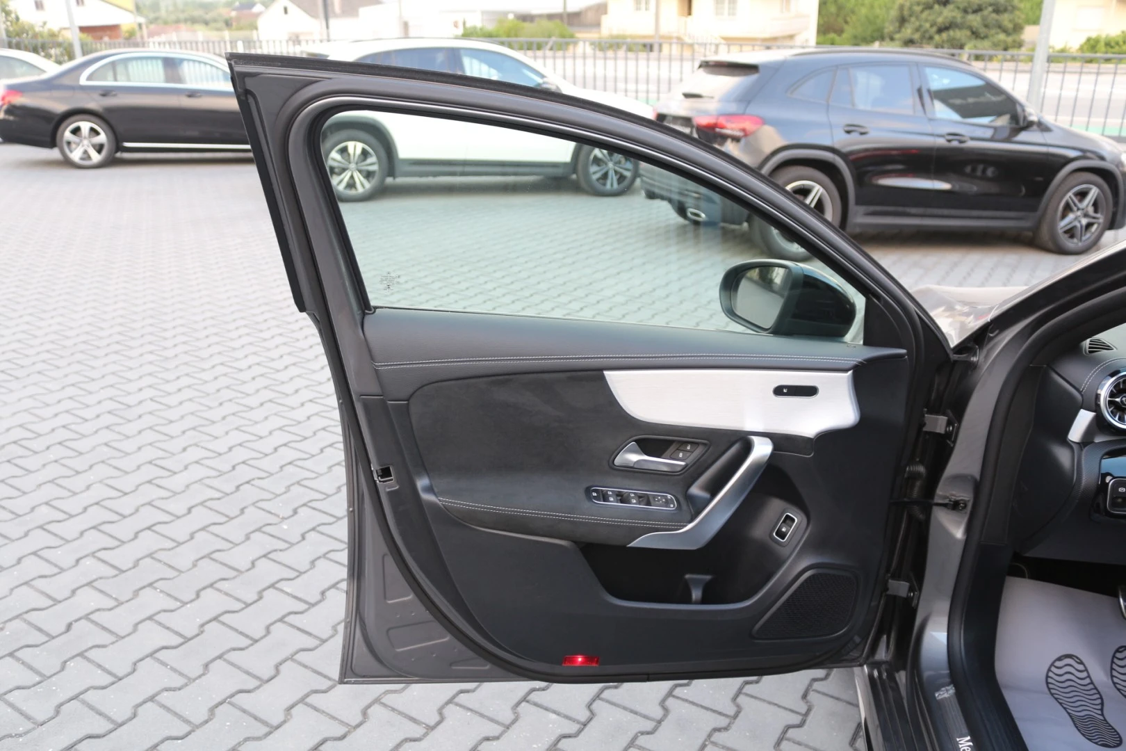 Mercedes-Benz A 250 e AMG Line