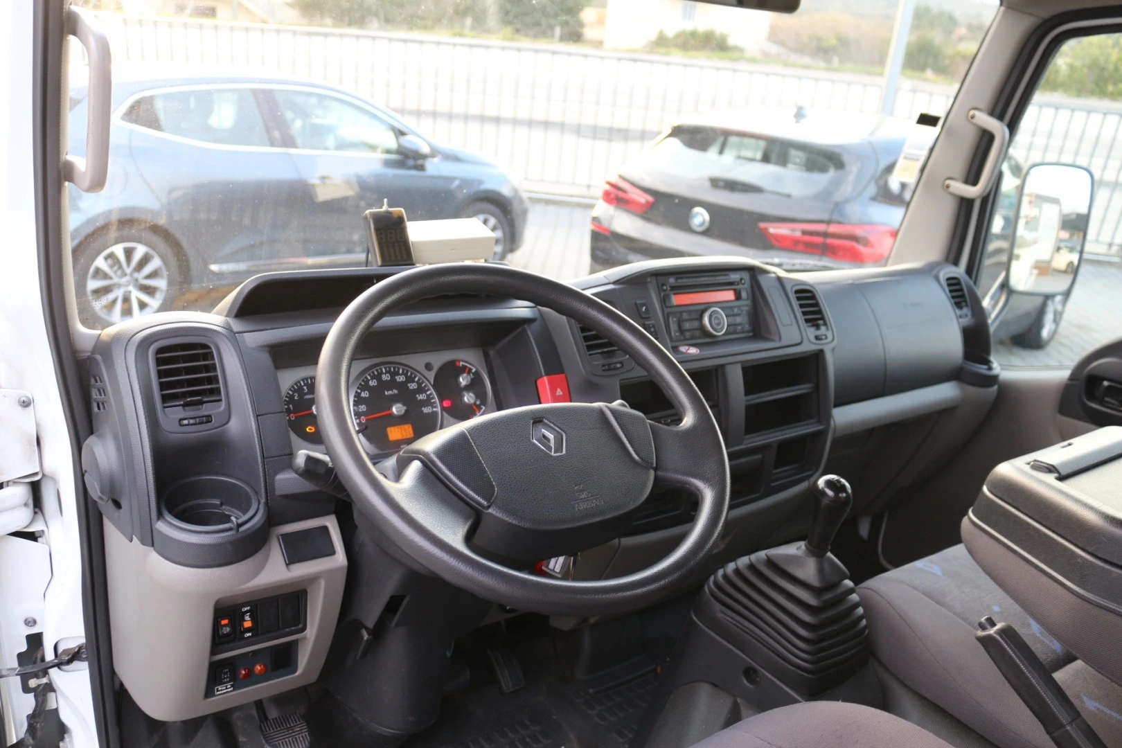 Renault Maxity 2.5 DXi 120