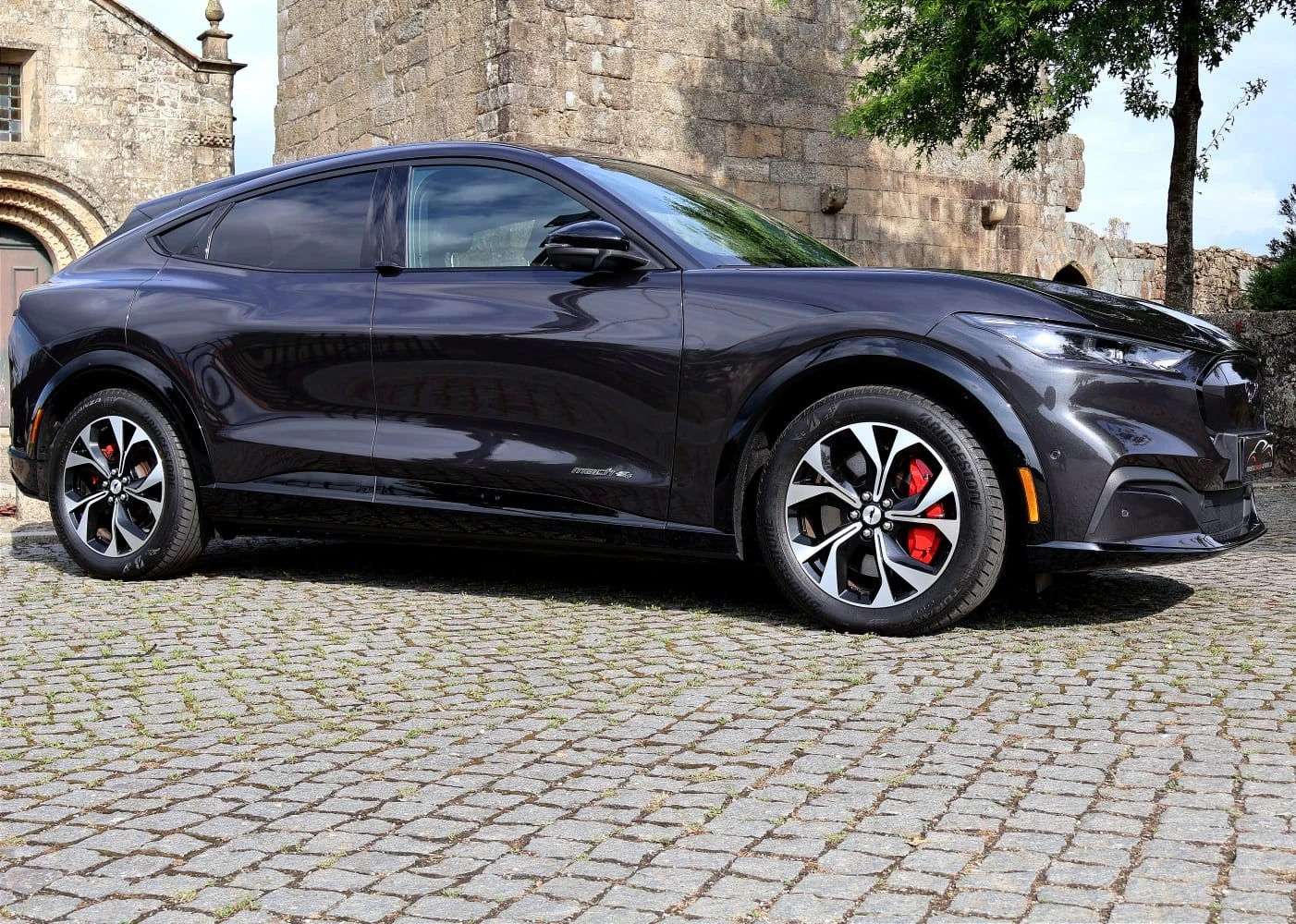 Ford Mustang Mach-E AWD PREMIUM